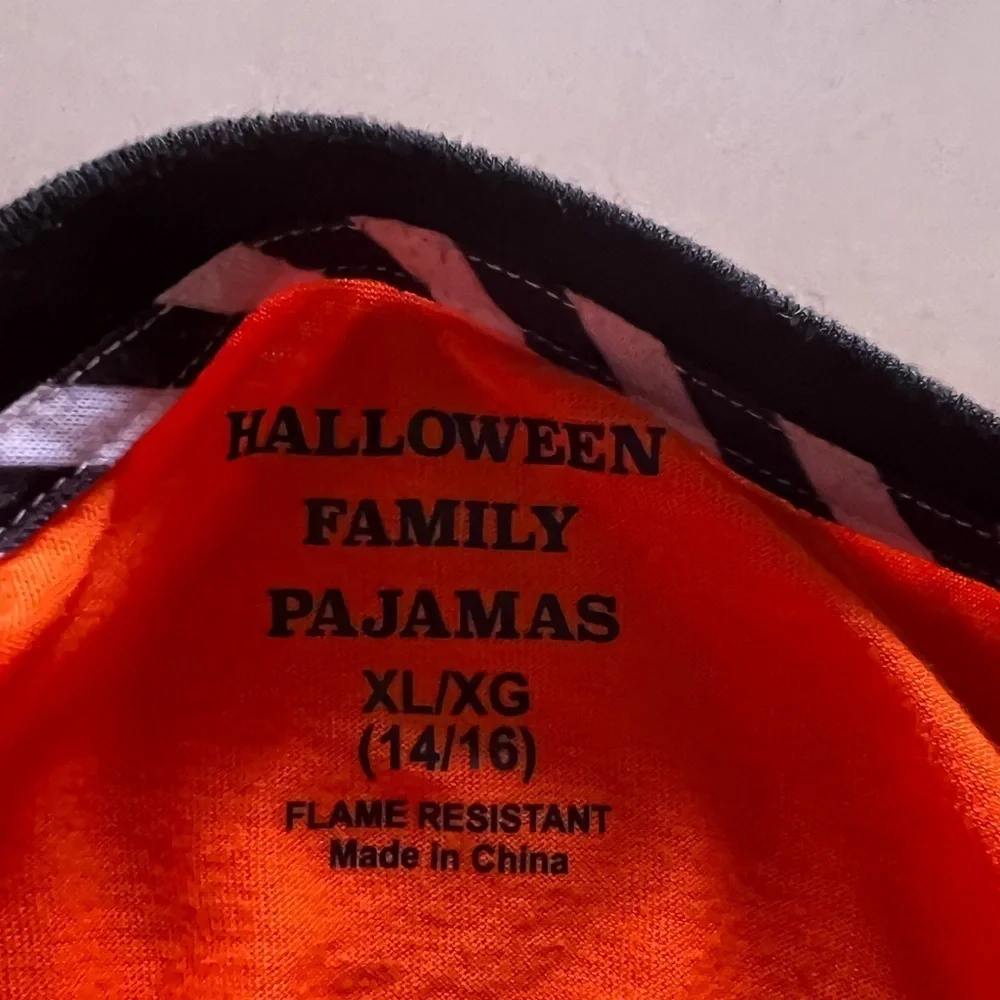 The Boo Crew Halloween Child Pajama Top XL/XG (14/16) Orange and black